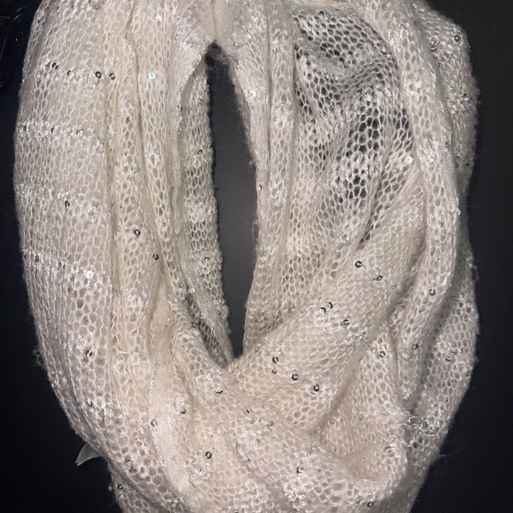 Studio White Elegant Knit Wrap